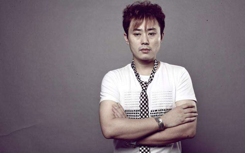 红尘情歌吉他谱 C调六线谱_蜀山清编配_高安