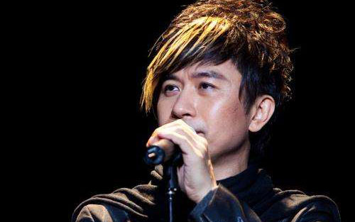 恋爱症候群吉他谱 C调_刘天礼记编配_黄舒骏