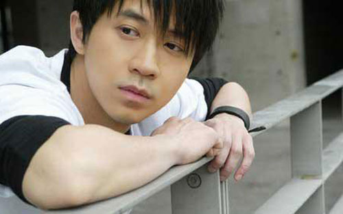 给自己吉他谱 G调六线谱_扫弦版_光良