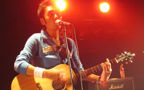 如果冬天吉他谱 F调六线谱_扫弦版_王凡瑞