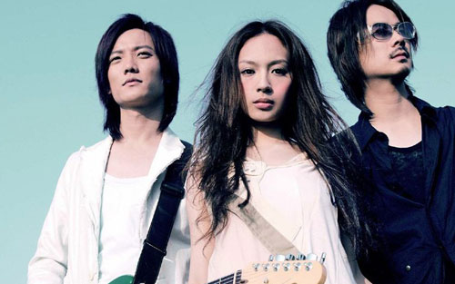 我们的爱吉他谱 A调扫弦版_虫虫吉他编配_飞儿乐团