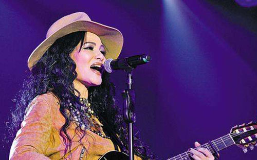 我是不是你最疼爱的人吉他谱 D调六线谱_虫虫吉他编配_潘越云