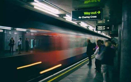 等待地铁吉他谱 B调精选版_音艺吉他编配_萝卜哥哥