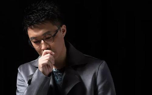 等一分钟吉他谱 F调男生版_阿潘音乐工场编配_徐誉滕