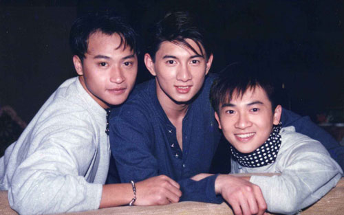 爱F调吉他谱 F调六线谱_阿潘音乐工场编配_小虎队