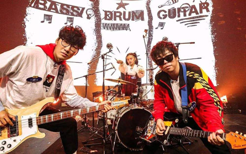 白日梦蓝吉他谱 D调精选版_彼岸吉他编配_刺猬乐队