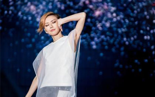 《完美的一天》尤克里里谱 A调弹唱版本_尤克里里中国网编配_孙燕姿