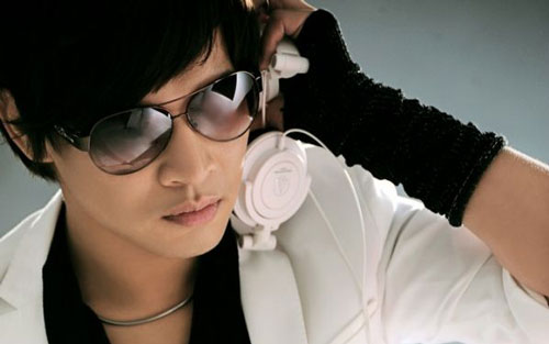 伤心城市吉他谱 F调附前奏_琴艺谱编配_冷漠