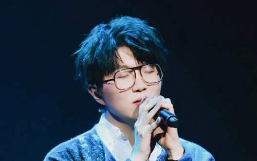 《消愁》尤克里里弹唱谱 F调和弦谱_附前奏_毛不易