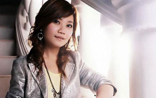 《爱你不是两三天》尤克里里谱弹唱版 C调简单版_白熊音乐编配_梁静茹