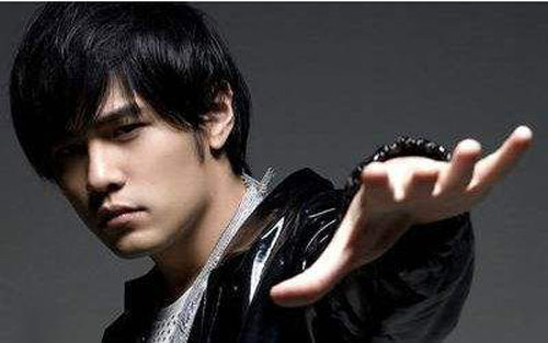 《烟花易冷》尤克里里谱弹唱版 A调和弦谱_简单版_周杰伦