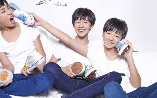 《是你》尤克里里谱弹唱版 C调男生版_喵了个艺编配_TFBOYS