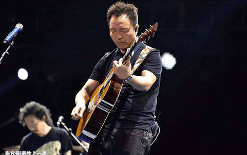 《春海》尤克里里尤克里里谱弹唱版 D调和弦谱_大黄尤克里里编配_许巍