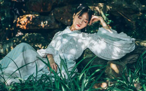 《意难平》尤克里里谱弹唱版 C调和弦谱_扫弦版_银临