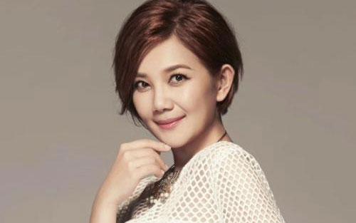 《亲亲》尤克里里谱弹唱版 C调简单版_闲识音学社编配_梁静茹