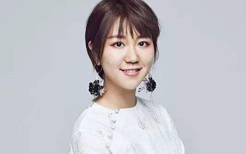 《茶酒伴》尤克里里谱弹唱版 A调女生版_小鱼吉他屋编配_谢春花