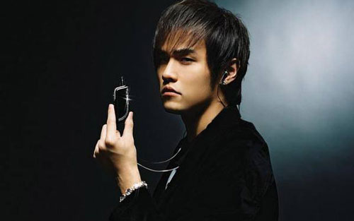 《龙卷风》尤克里里谱弹唱版 G调六线谱_闲识音学社编配_周杰伦