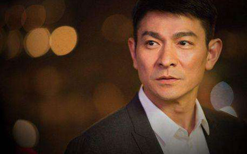 《踢出个未来》尤克里里谱弹唱版 E调精选版_音乐之家编配_刘德华