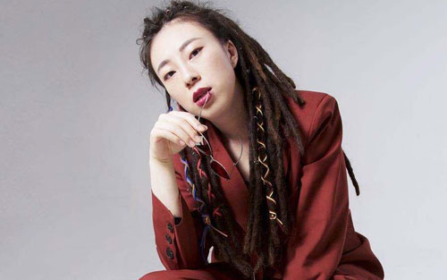 《秋千》尤克里里谱弹唱版 A调附前奏_阿青音乐坊编配_李上安