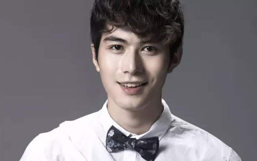 《不再见》尤克里里谱弹唱版 C调附前奏_小小凤工作室编配_陈学冬