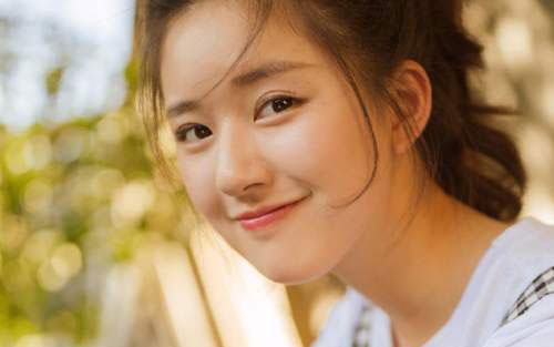 《好像掉进爱情海里》尤克里里谱弹唱版 A调附前奏_muamua编配_赵露思