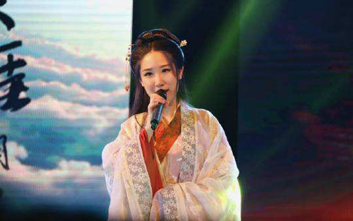 《赤伶》尤克里里谱弹唱版 C调简单版_艺艺萌尤克里里编配_hita