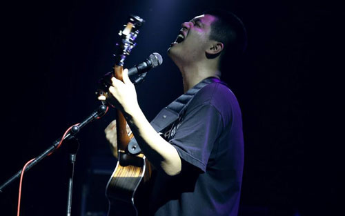 《皆非》尤克里里谱吉他谱 E调和弦谱_大黄尤克里里编配_马頔