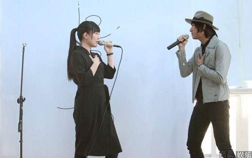 《咖喱咖喱》尤克里里谱弹唱版 F调和弦谱_音乐地带编配_牛奶咖啡