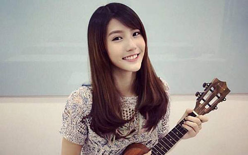 《莫名其妙爱上你》尤克里里谱弹唱版 D调附前奏_白熊音乐编配_朱主爱