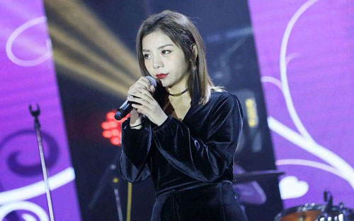 《岁月神偷》尤克里里谱弹唱版 C调和弦谱_简单版_金玟岐