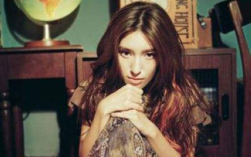 《靠近一点点》尤克里里谱弹唱版 C调扫弦版_ukulelecn编配_梁心颐