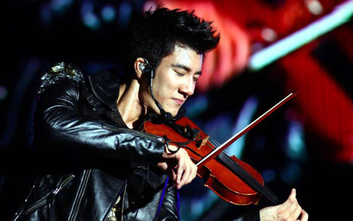 《我们的歌》尤克里里谱弹唱版 C调附前奏_桃子鱼仔ukulele教室编配_王力宏