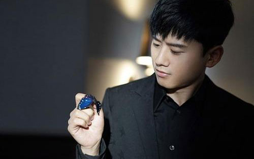 《看月亮爬上来》尤克里里谱弹唱版 F调和弦谱_大黄尤克里里编配_张杰