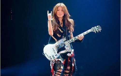 《我不能忘记你》尤克里里谱弹唱版 D调女生版_星弦音乐教室编配_陈绮贞