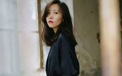 《住在春天》尤克里里谱弹唱版 F调女生版_桃子鱼仔编配_曹方