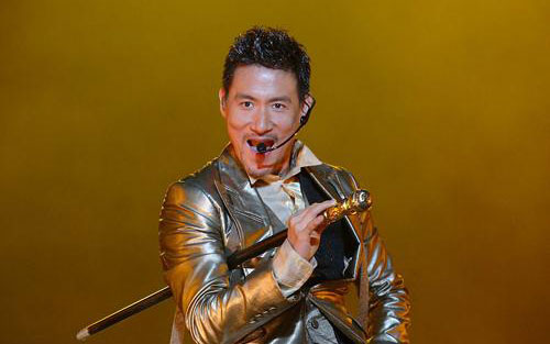 《饿狼传说》尤克里里谱弹唱版 A调附前奏_桑尼ukulele编配_张学友