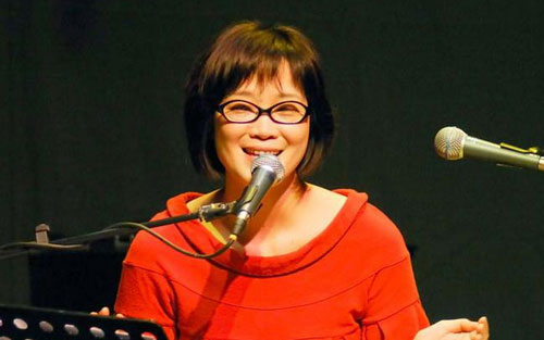 《妈妈与我》尤克里里谱弹唱版 C调和弦谱_尤克里里中国网编配_雷光夏