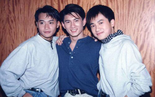 《青苹果乐园》尤克里里谱弹唱版 G调扫弦版_大黄尤克里里编配_小虎队