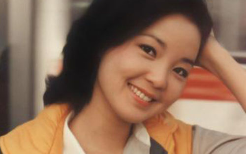 《月亮代表我的心》尤克里里谱指弹版 A调六线谱_高清版_邓丽君