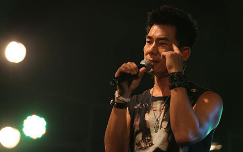 《浪花一朵朵》尤克里里谱弹唱版 A调六线谱_男生版_任贤齐