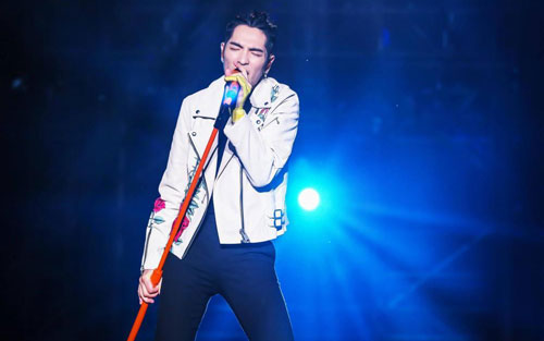 《梦一场》尤克里里谱指弹版 A调六线谱_精选版_萧敬腾