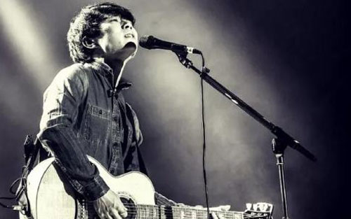 《鼓楼》尤克里里谱弹唱版 A调附前奏_柠檬音乐编配_赵雷