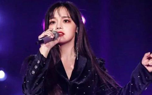 《星辰大海》尤克里里谱弹唱版 C调附前奏 _C柚音乐编配_黄霄云