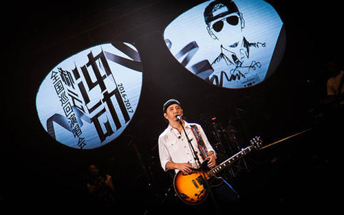 《突然想到理想这个词》尤克里里谱弹唱版 C调扫弦版_大黄尤克里里编配_郝云