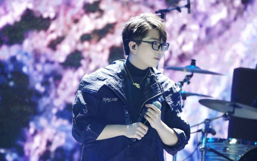 《牧马城市》尤克里里谱弹唱版 F调和弦谱_附前奏_毛不易