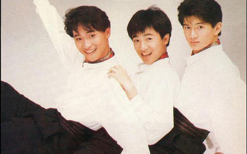 《新年快乐》尤克里里谱弹唱版 C调简单版_桃子鱼仔ukulele教室编配_小虎队