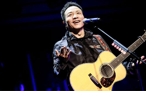 《漫步》尤克里里谱弹唱版 E调和弦谱_音乐之家编配_许巍