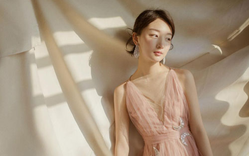 《如果我爱你》尤克里里谱弹唱版 F调附前奏_音乐地带编配_周冬雨