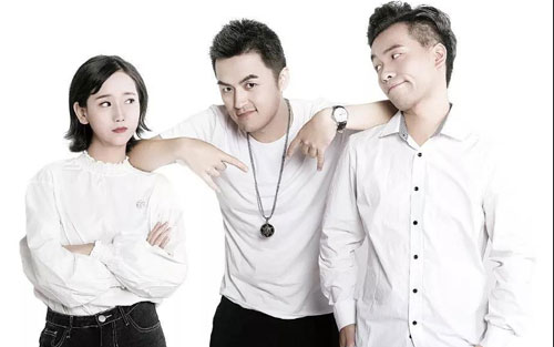 《新年好》尤克里里谱指弹版 C调六线谱_崔骏ukulele编配_安子与九妹