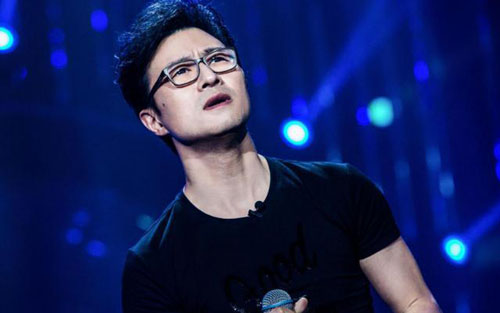 《儿时》尤克里里谱弹唱版 B调附前奏_熙城飞扬编配_汪峰